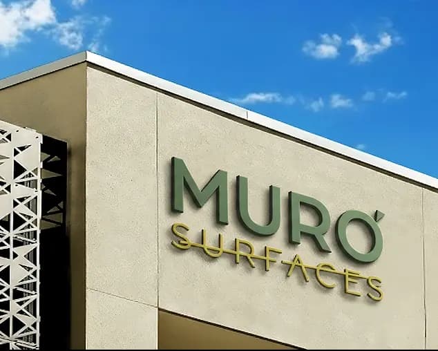 Modern kitchen interior with MURO services surfaces